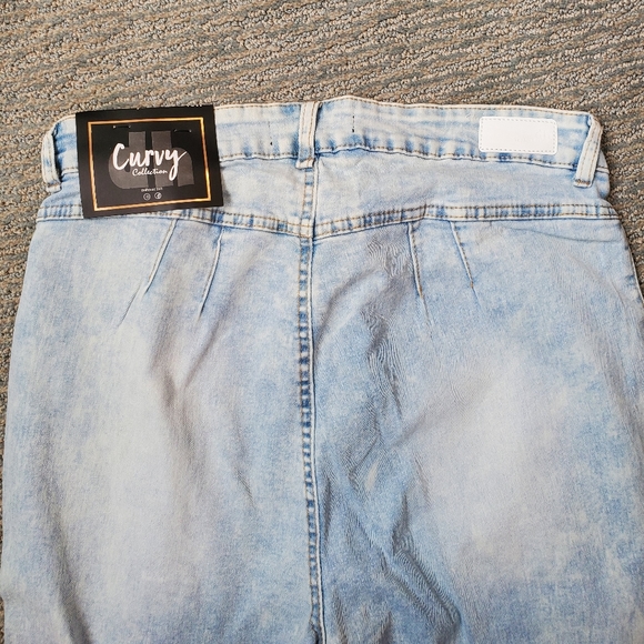 Dollhouse Jackie Curvy Collection Distressed Jeans - Picture 8 of 8